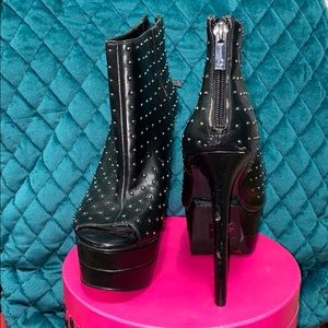 Jessica Simpson ankle booties